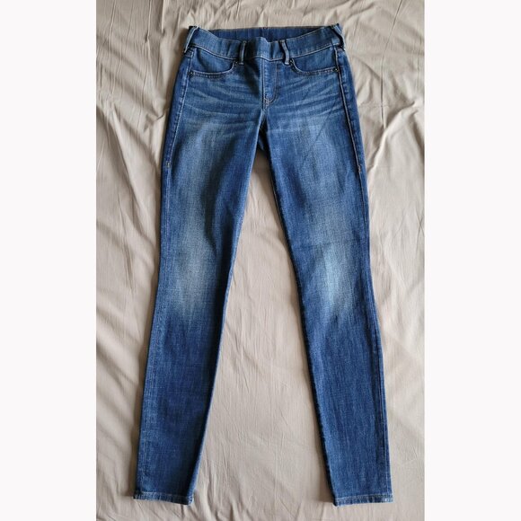 True Religion Medium Wash Pull-on Jeggings - Picture 4 of 14